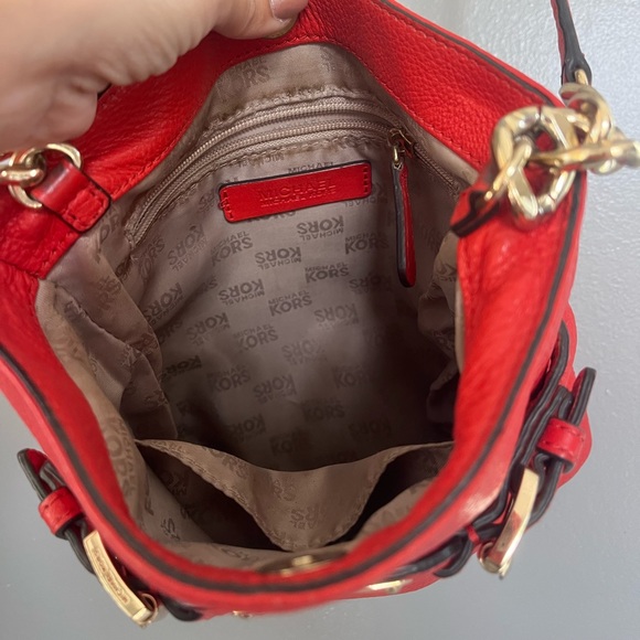 Michael Kors Hamilton Leather Messenger Bag - Picture 6 of 7